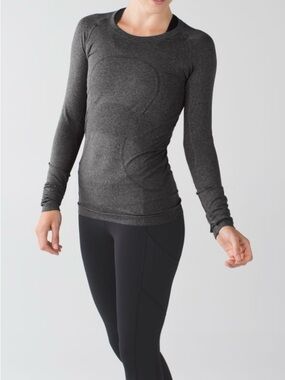 Lululemon women Swiftly Tech Grey Performance Active Long Sleeve Top Size Medium